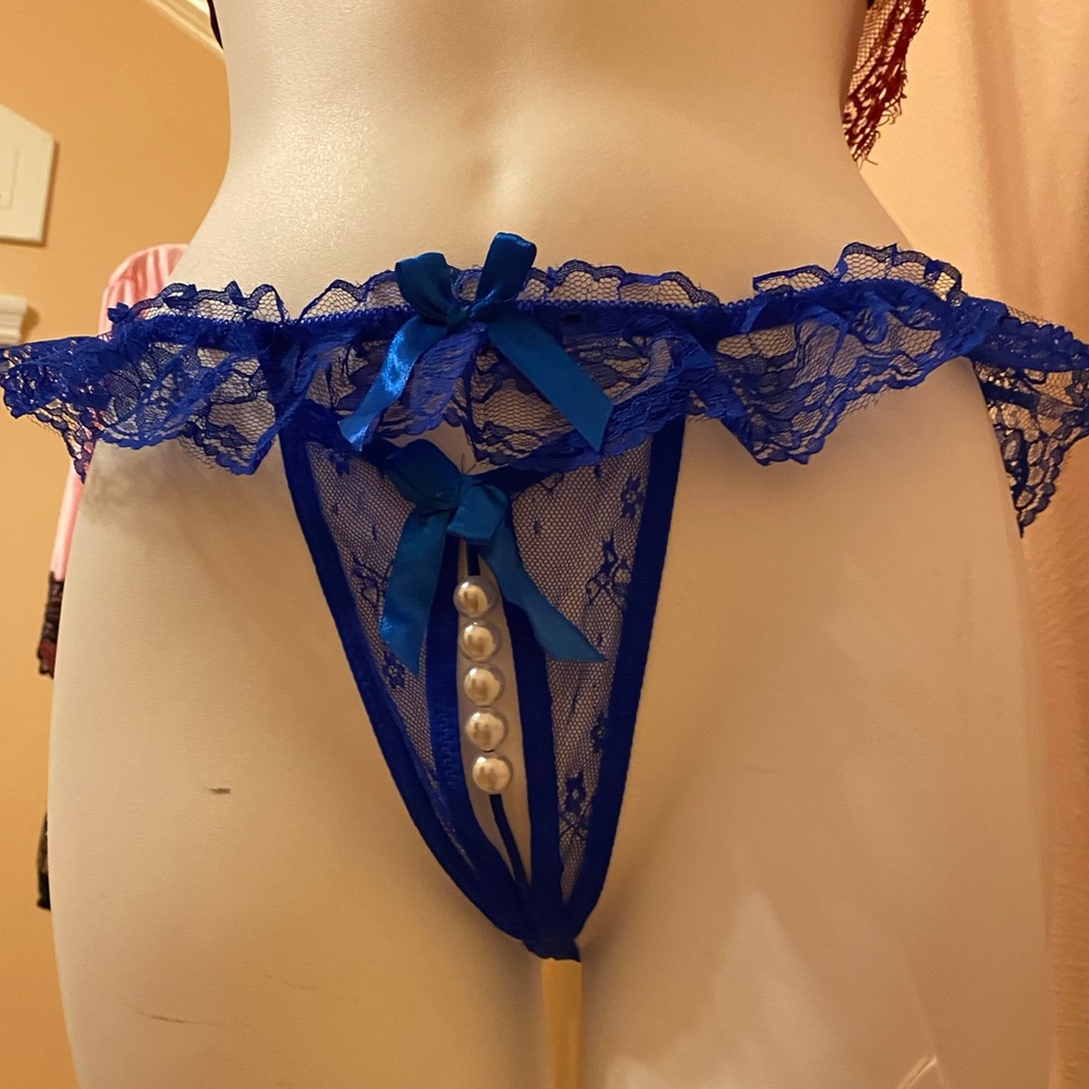 Lace Pearl Thong